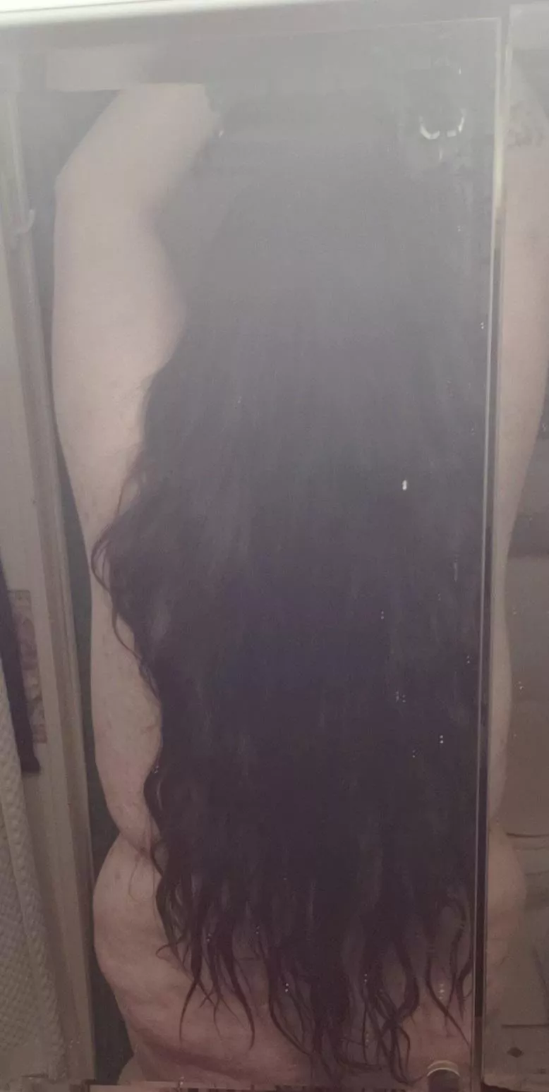 A voluptuous goddess with Rapunzel hair 🥰🥰 A voluptuous goddess with Rapunzel hair 🥰🥰