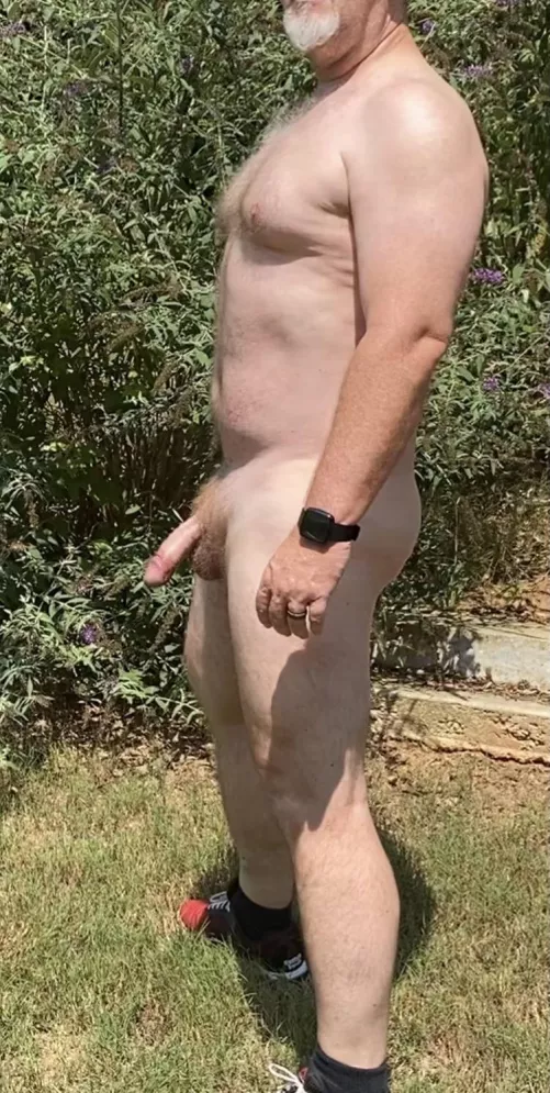 About as tan as I get but I still put sunscreen on for fun 🤠🍺