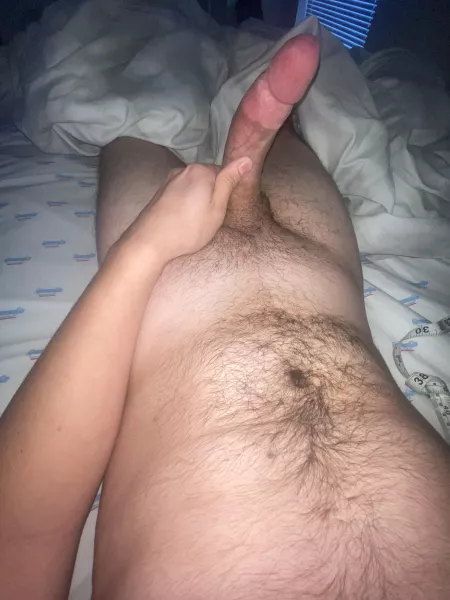 About to go hang out with my friend for a little bit, feel free to slide into my dms while Iβm away and maybe Iβll get back to you if you say something interesting ;)