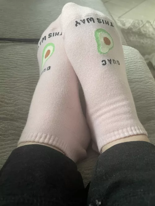 About to go to the gym in these beauties let’s see how stinky we can get them 😋