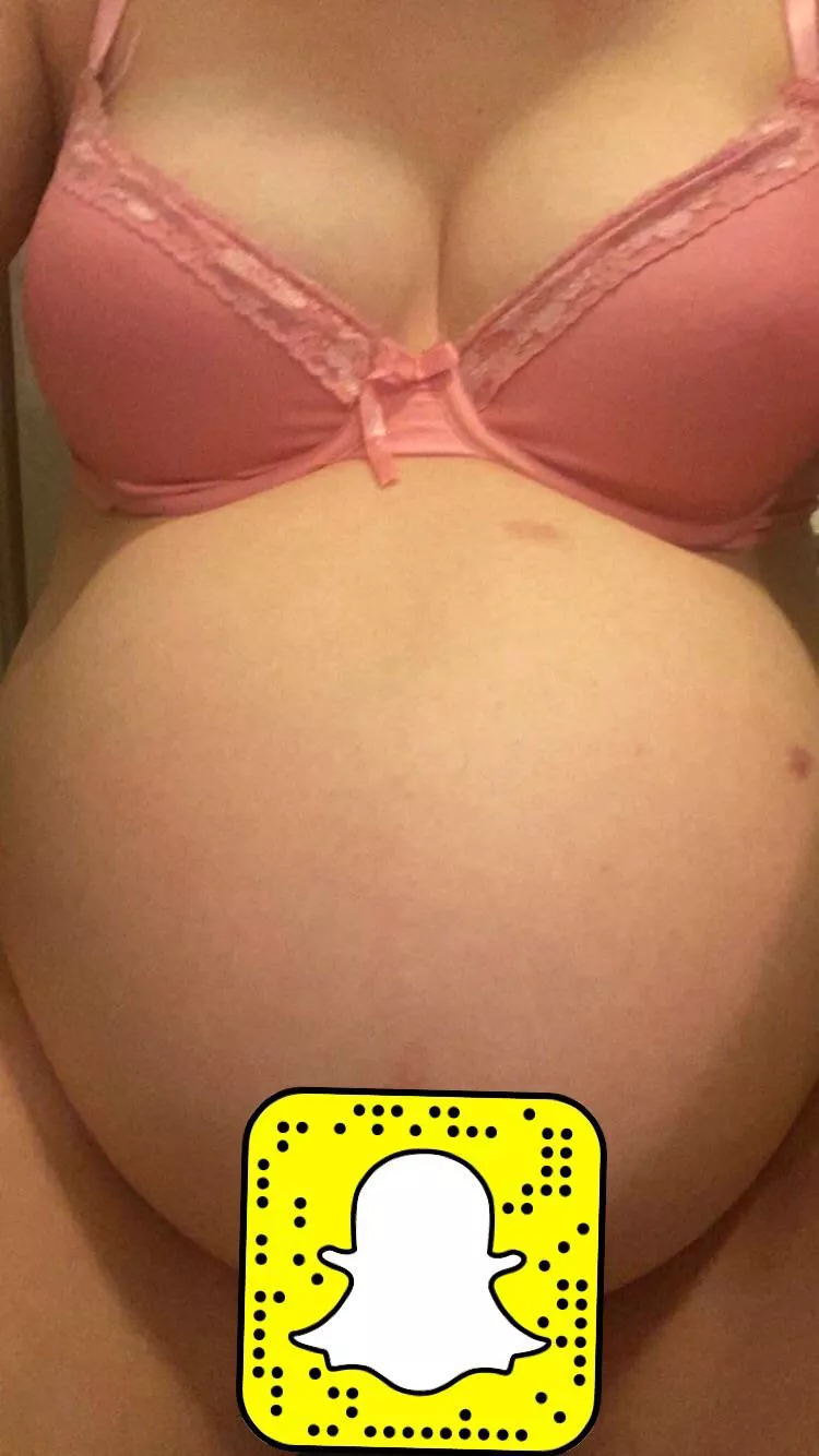 About to pop!!! Come play with me About to pop!!! Come play with me