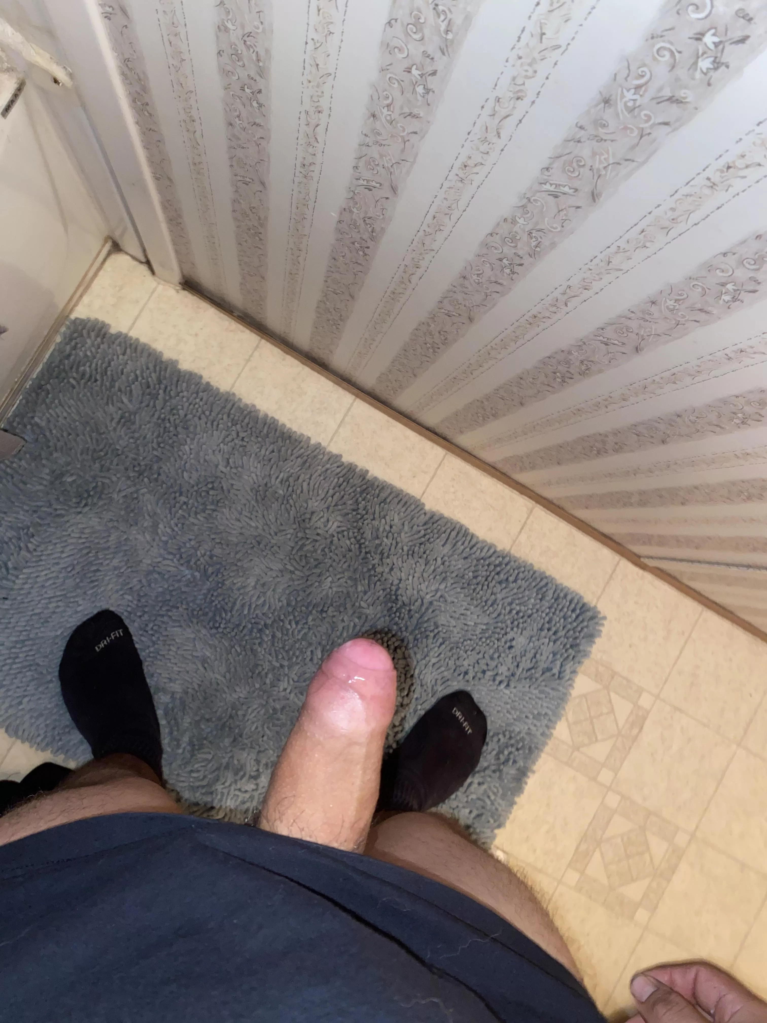 About to shower. Who’s wants to see something👀 dm me