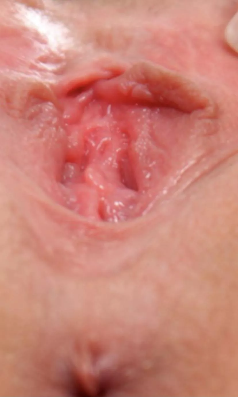 about to smash this pussy for some after work sex with my girl π€€ (close up pics) about to smash this pussy for some after work sex with my girl π€€ (close up pics)