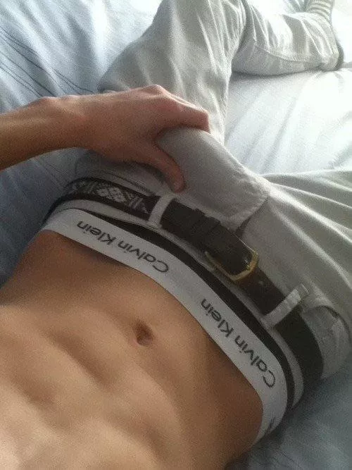 Abs and a growing yet soft monster 🐴🍆😍 unwrap my morning monster?