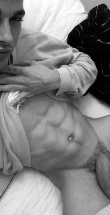 Abs or (m)onster? Abs or (m)onster?