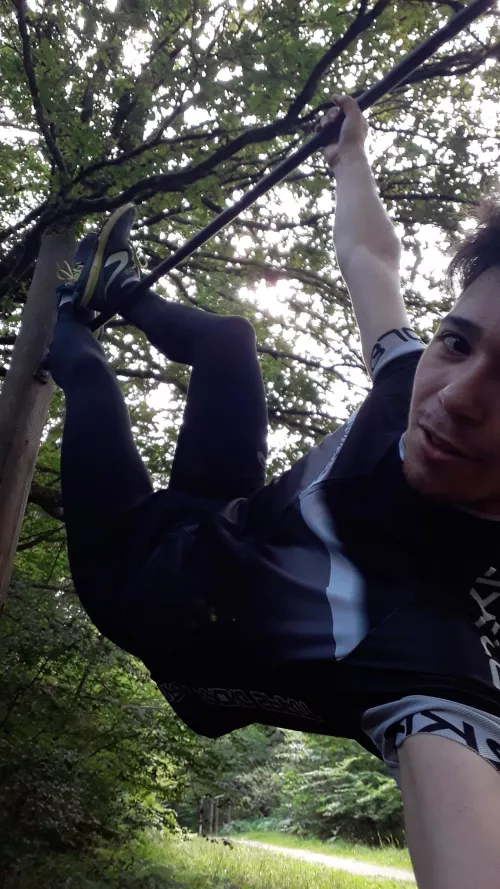 Acrobatics in the forest 😁 Acrobatics in the forest 😁