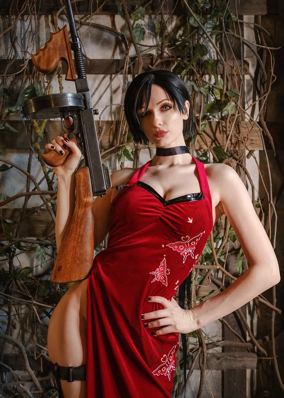 Ada Wong cosplay by Tniwe