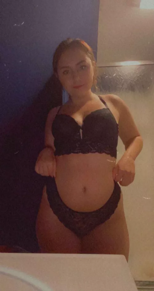 Add me on my snap jess.spencer77 if you want some cei first upvote gets a reward