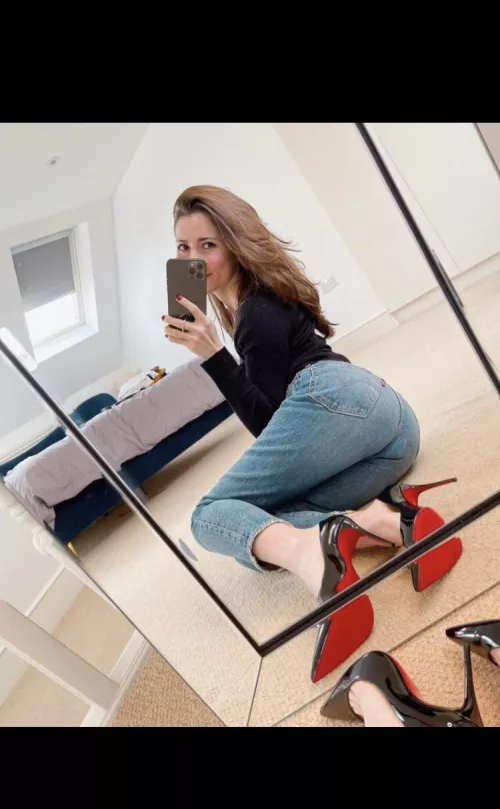 Add Mommy on K:goddessesther23 or 👻:goddess_c2022 [domme]