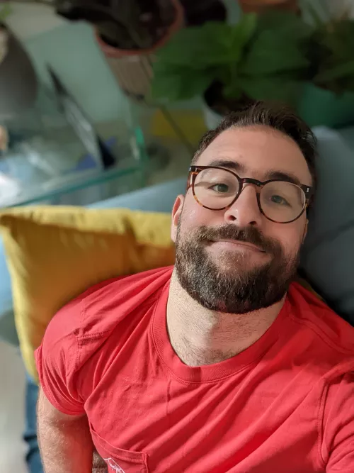 After dodging her for two years, Ms Rona finally got me - day 5 of 10 of isolation