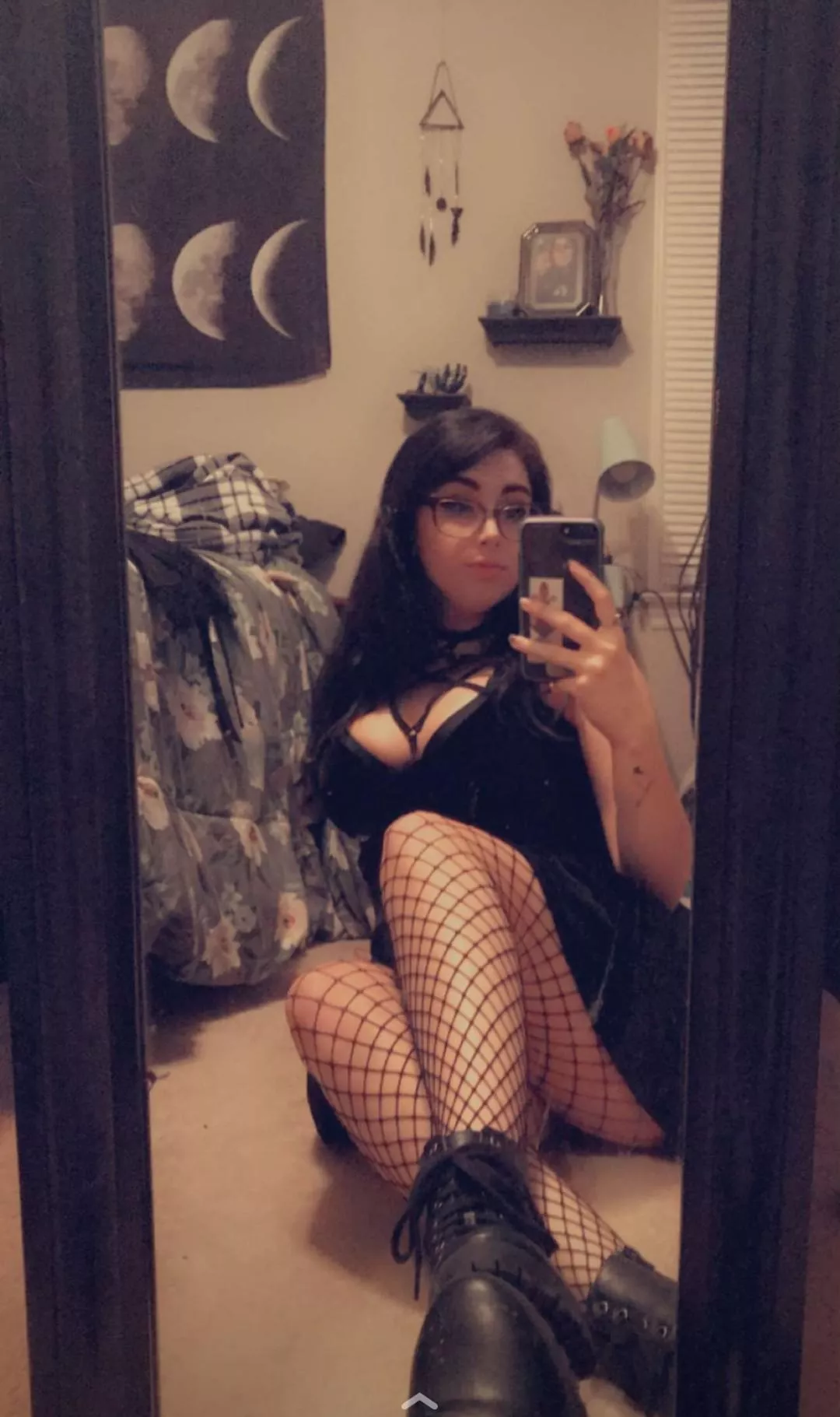 Ain't she perfect Ain't she perfect