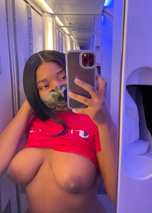 airplane titties 🙈