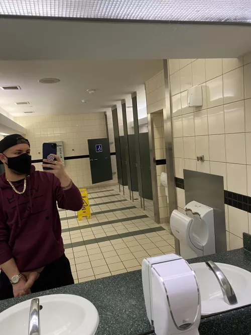 Airport washroom to myself