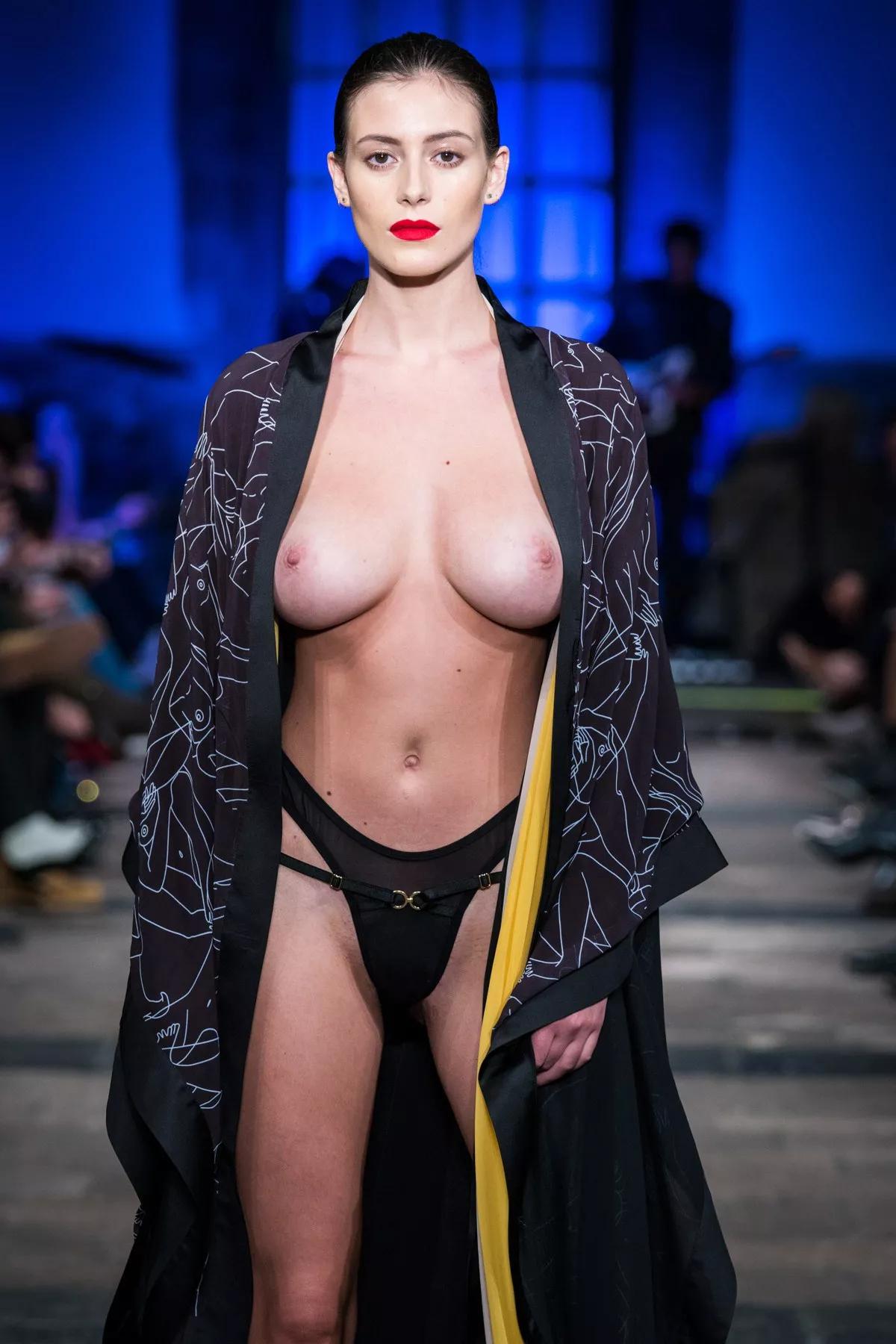 Alejandra Guilmant - Marika Vera S/S 2017 Fashion Show in Mexico.