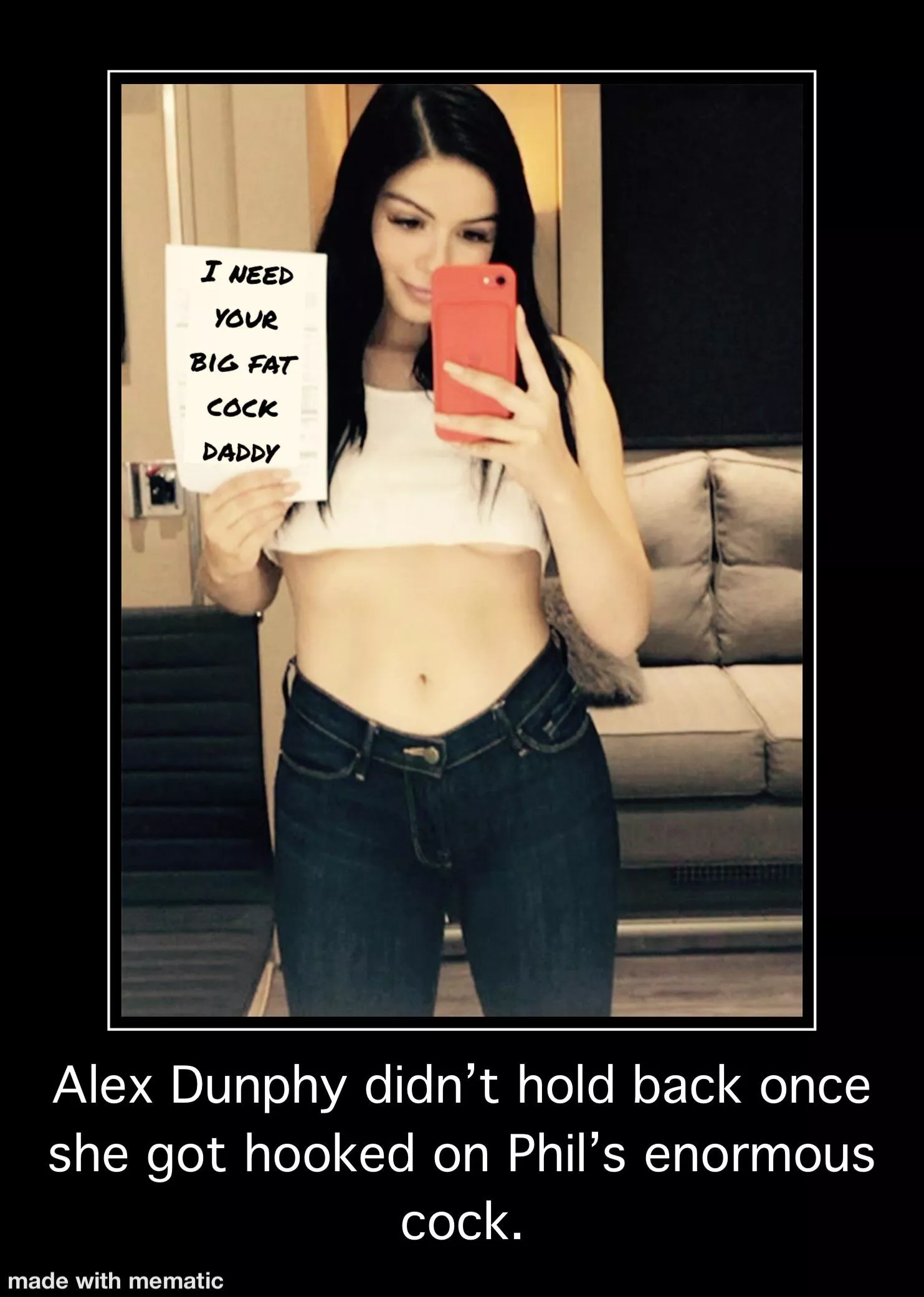 Alex dunphy boobs