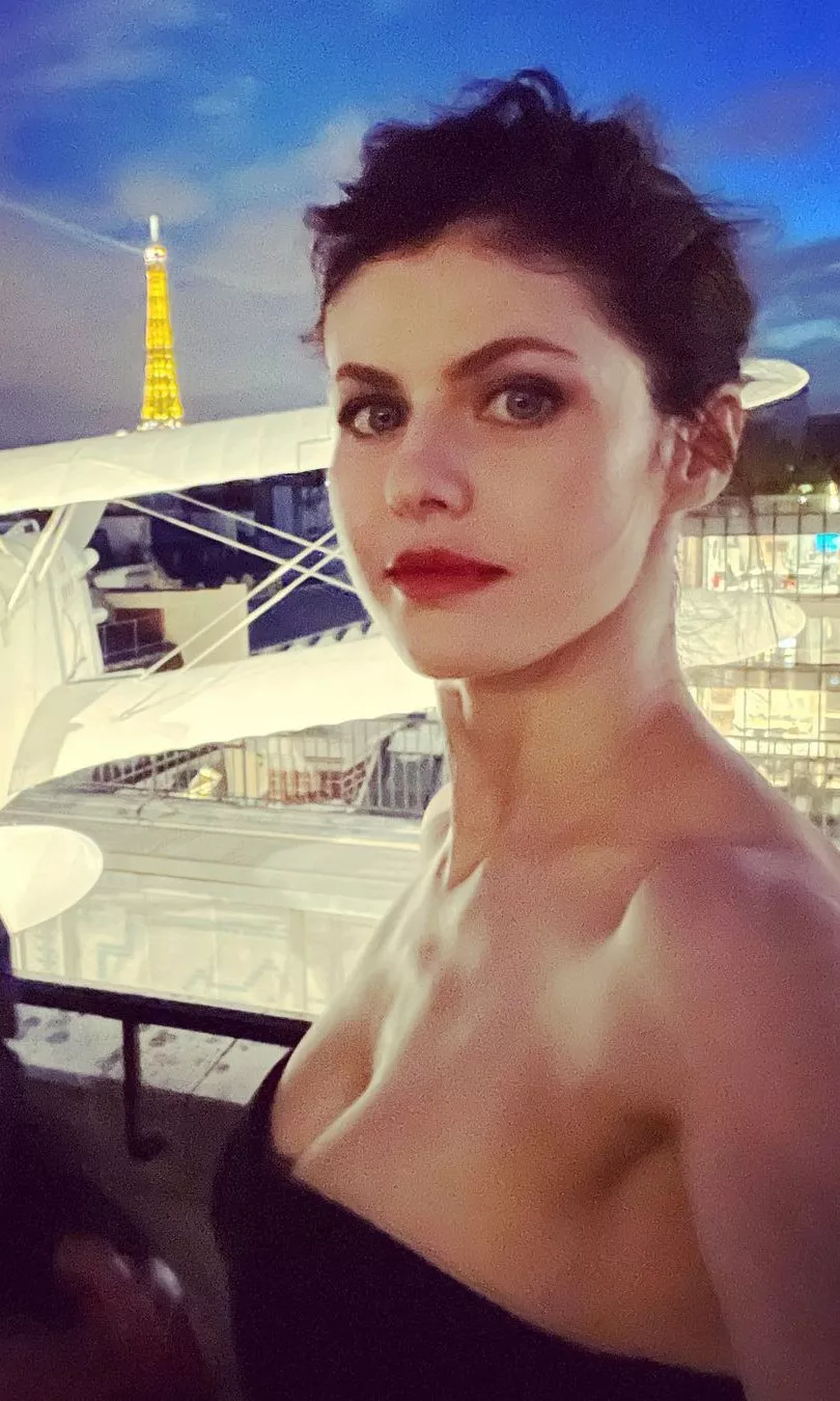 Alexandra Daddario in Paris Alexandra Daddario in Paris
