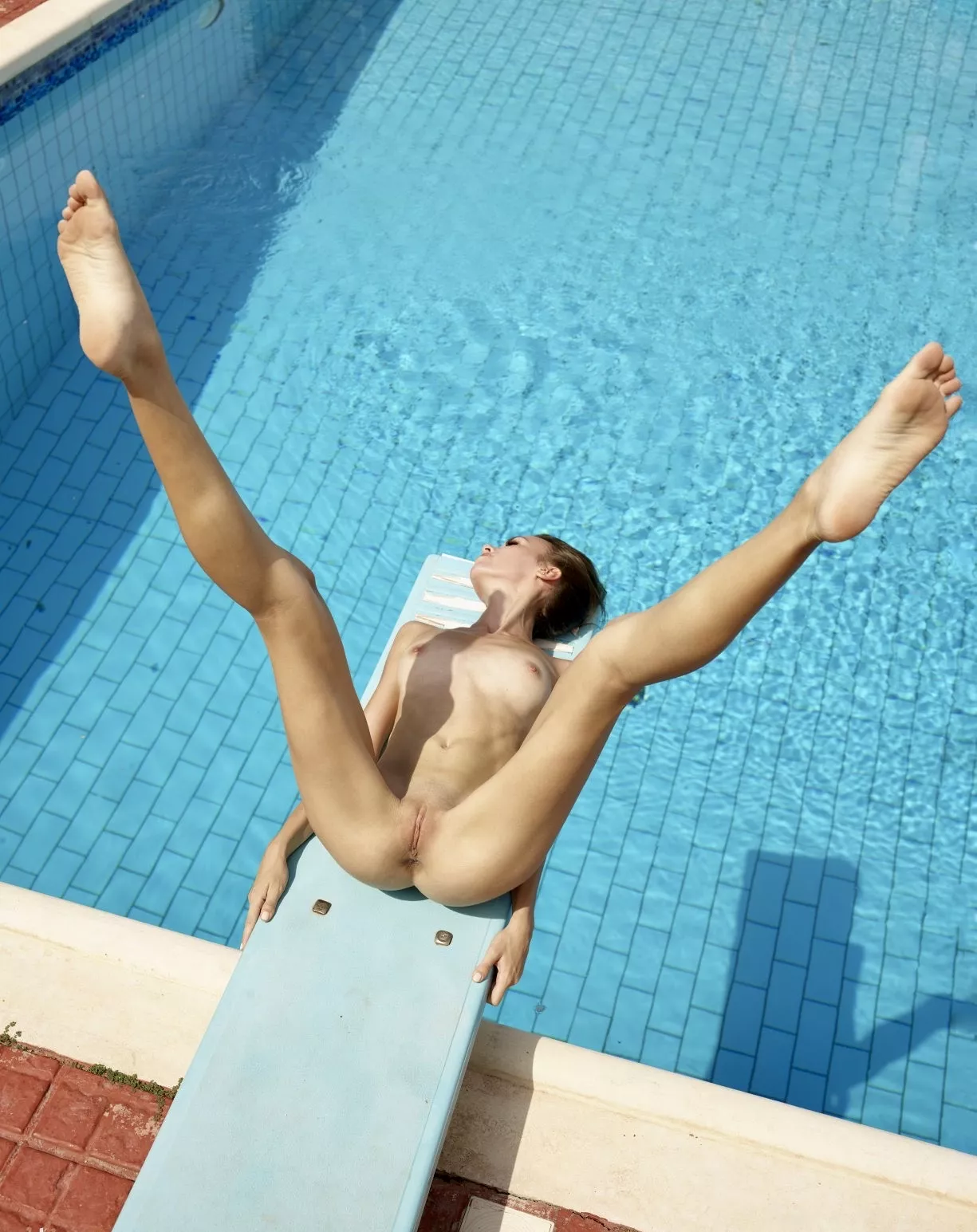 alice wonder on the diving board nudes xxxpornpics.net.