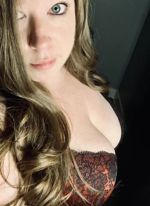 All alone 😘 what to do?