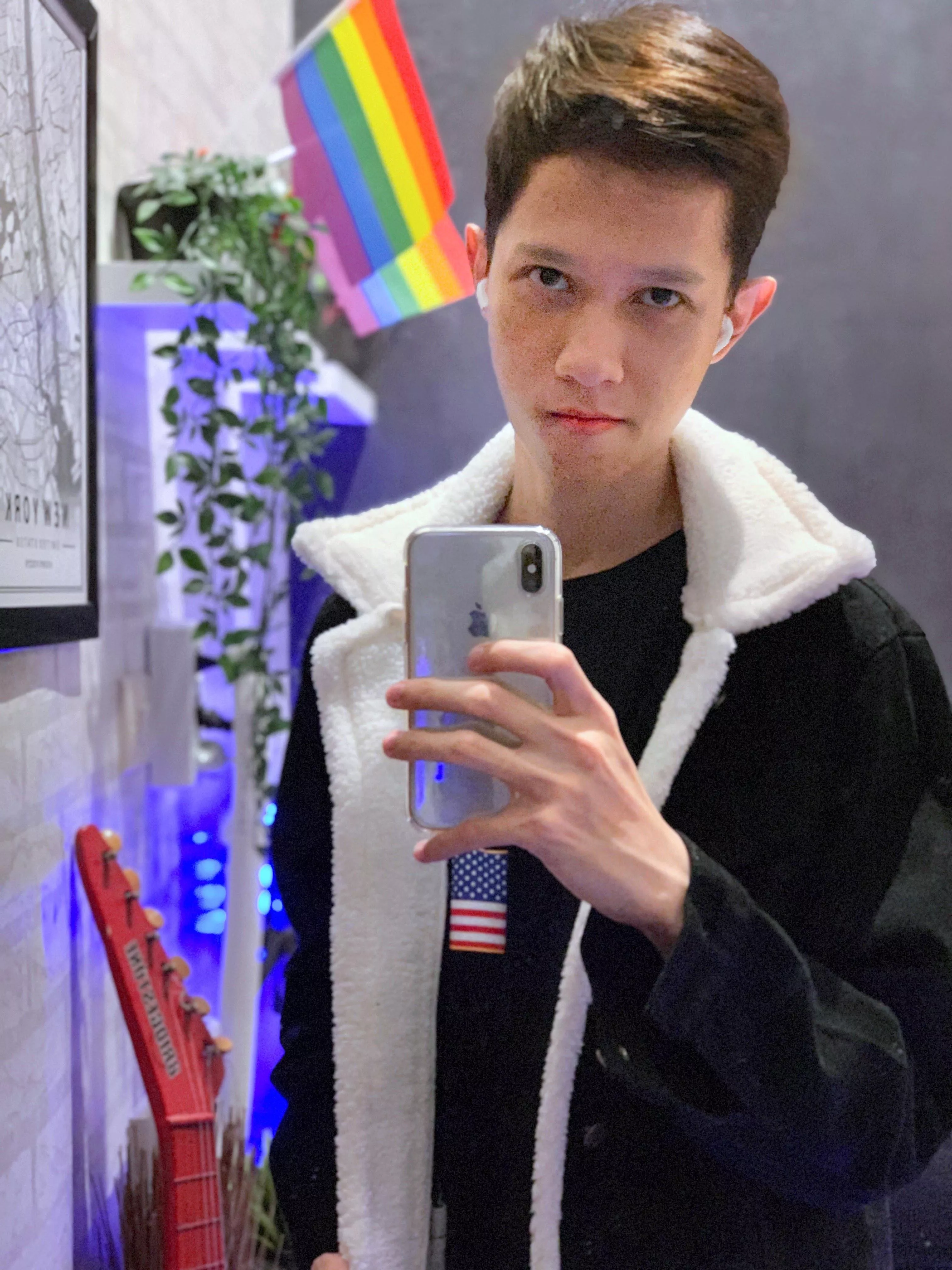 All I want for Christmas is... A boyfriend 🎄