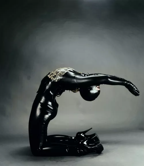 All in the hips... without the corset I can usually grab My ankles ;-) ms_vpod xoxo