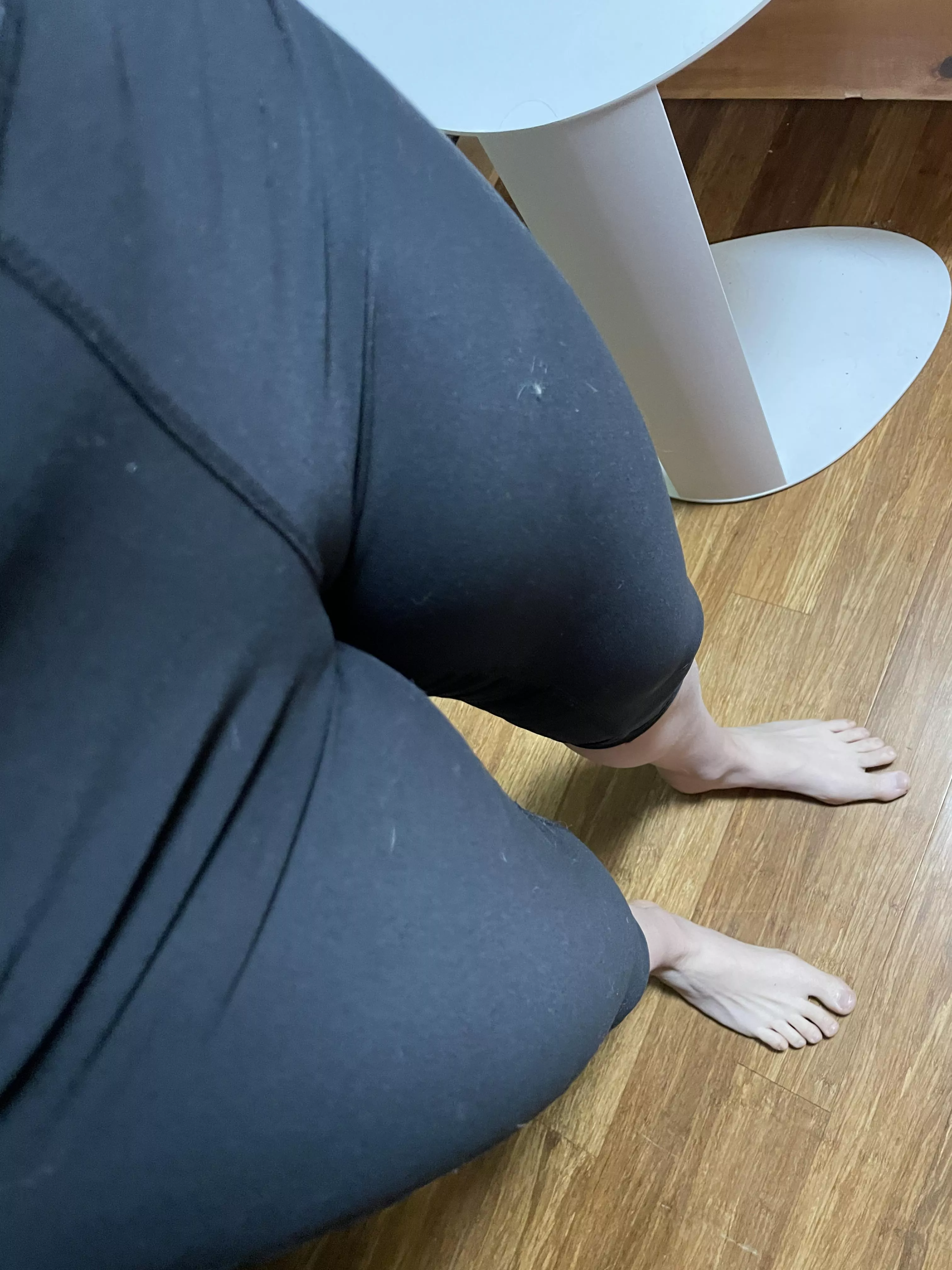 All of my toes… need a side of butt??