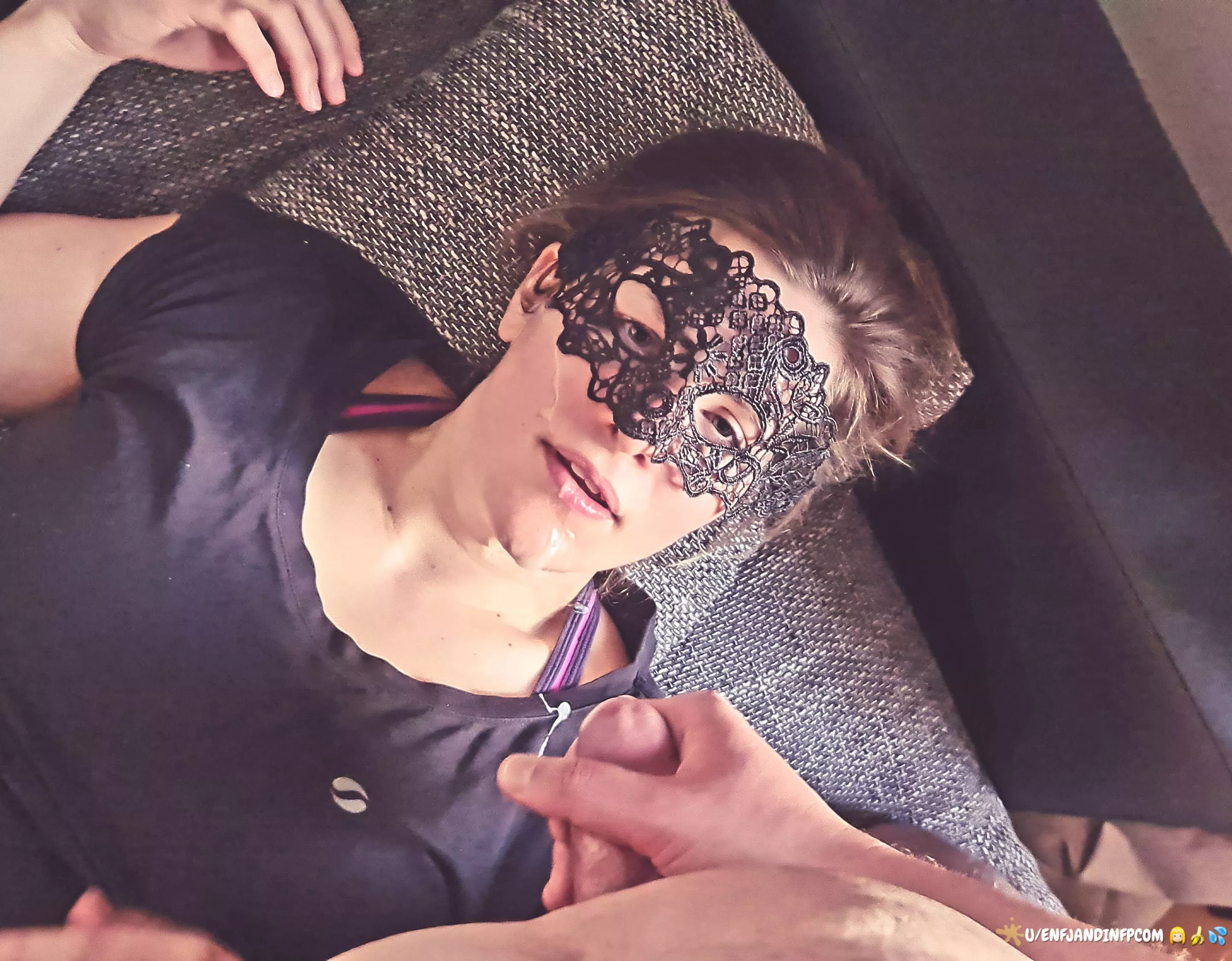 All on my pretty face All on my pretty face