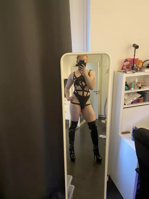 All the straps π³
