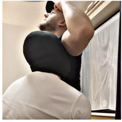 Alpha Boss Ryan works out regularly! So those alpha pits are always sweaty and smelly and needs a good clean! This lucky sub got that opportunity to inhale his master’s scent and lick those alpha pits clean! Video available on Gumroad via link in the c
