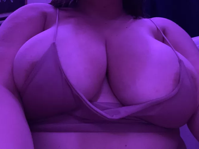 alright letβs hear it, give me your opinions on my titties ππ
 alright letβs hear it, give me your opinions on my titties ππ