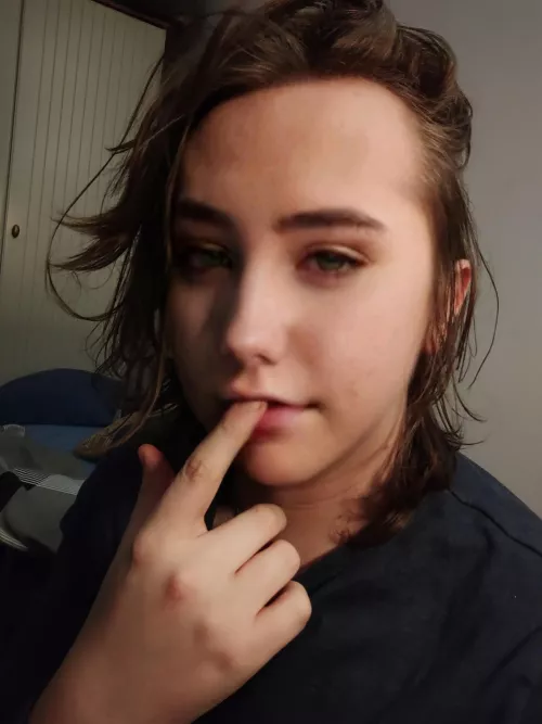 [altered] i wanna get showered in notifications, just spam me, annoy me, all at once so i cant keep up will all the vibrations and words ... fuck