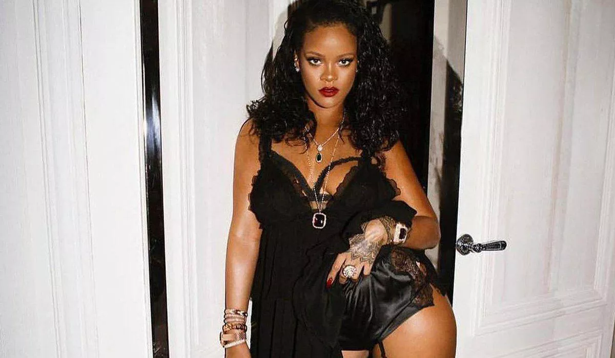 Always ready to submit to goddess Rihanna Always ready to submit to goddess Rihanna