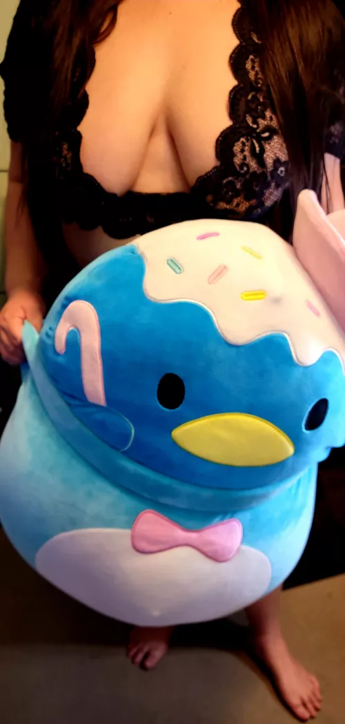 Always wanted to get gifted a teddy bear for Valentine's day. Anyone willing to share theirs? 🐻 [OC]