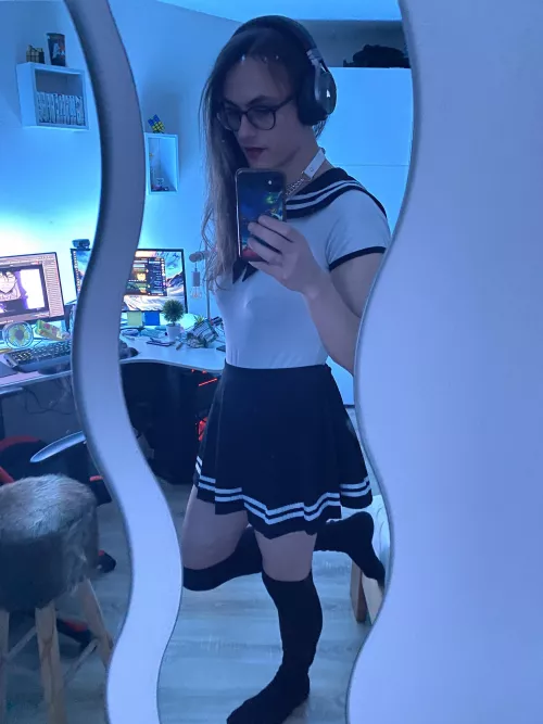 Am I a good school girl? 👉👈 Am I a good school girl? 👉👈