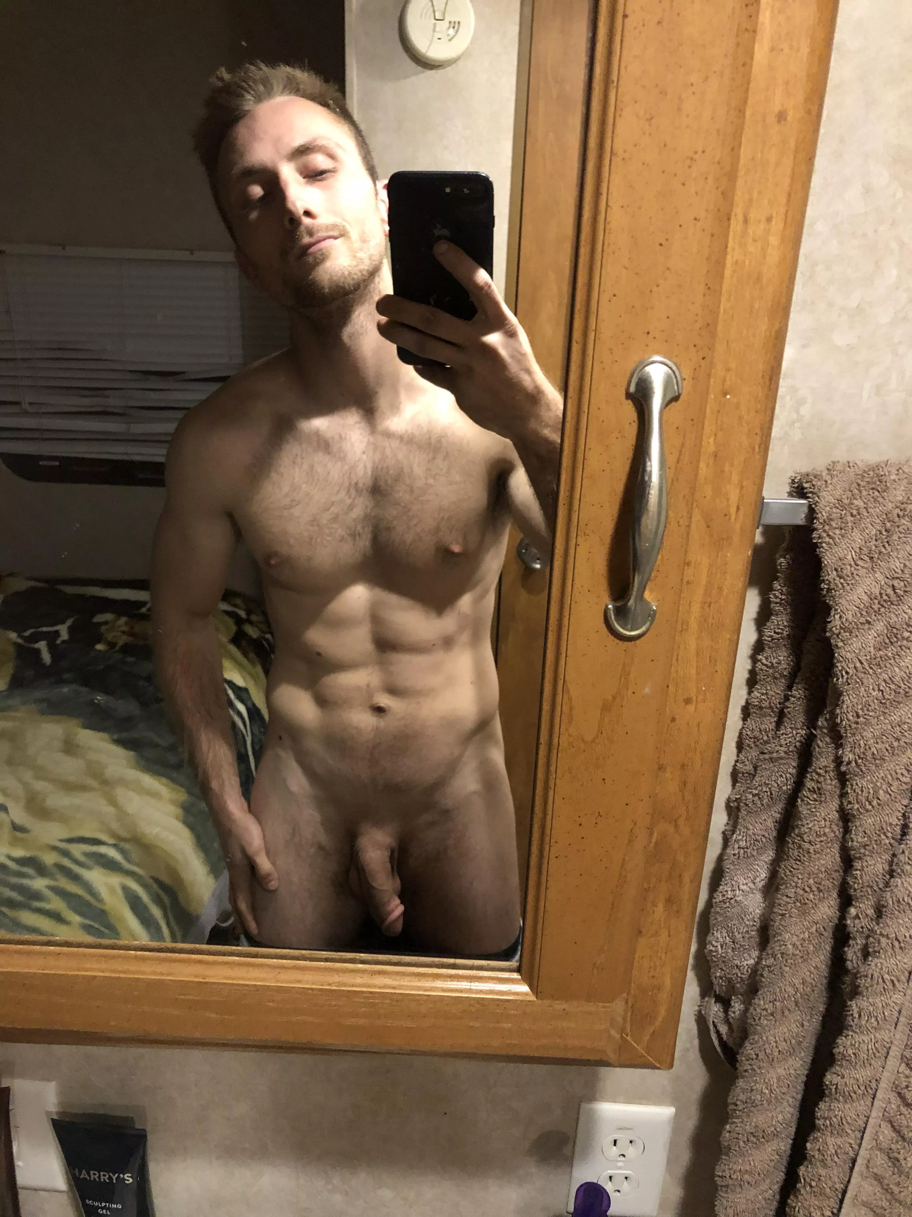 Am I hot? Lmk what you think