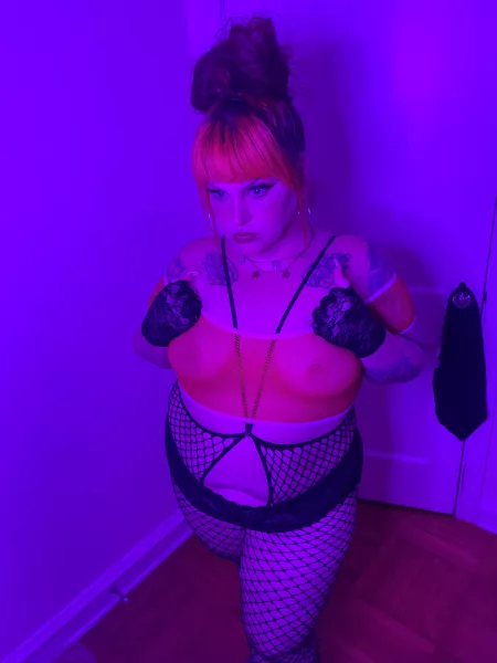 Am I milf material?? Am I milf material??