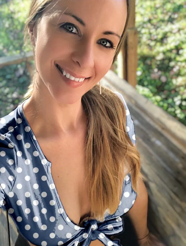 Am I the girl next door you’d like to fuck?