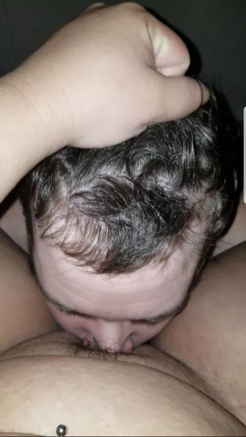 Am I the only one that grabs hair when getting eaten? Hubby loves it too ☺️