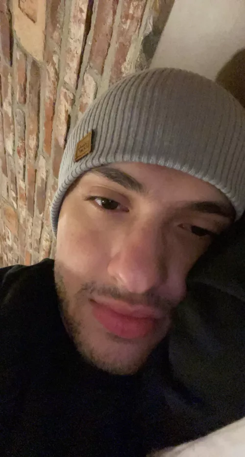 Am I the only who doesn’t want to leave his bed somedays?