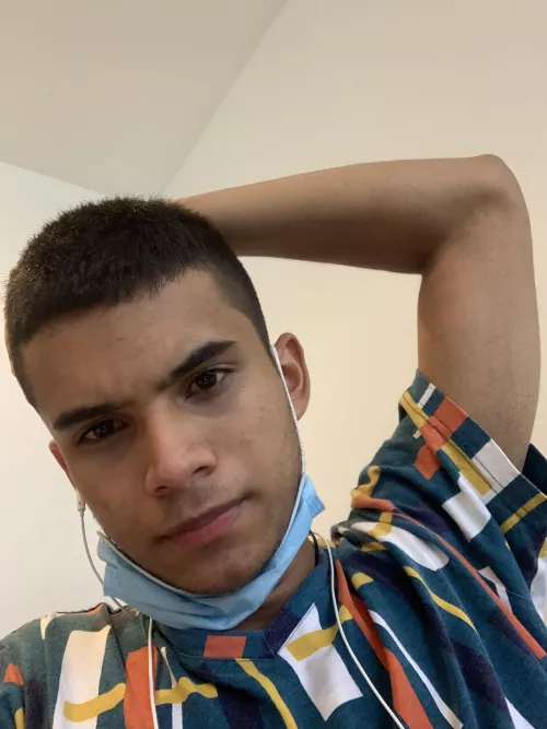 Am I the only who gets hungry af at work and donβt know why? π© Am I the only who gets hungry af at work and donβt know why? π©