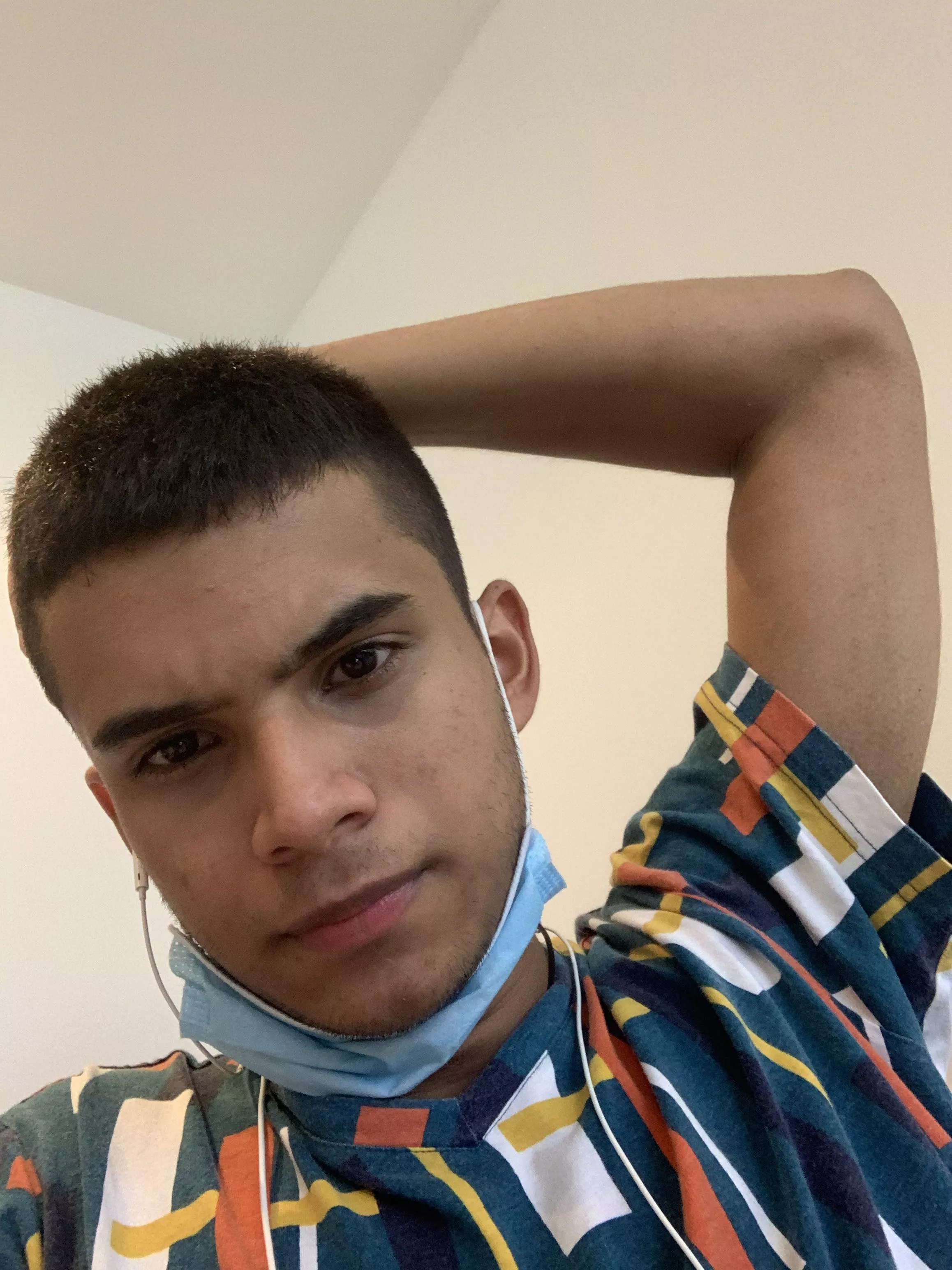 Am I the only who gets hungry af at work and don’t know why? 😩