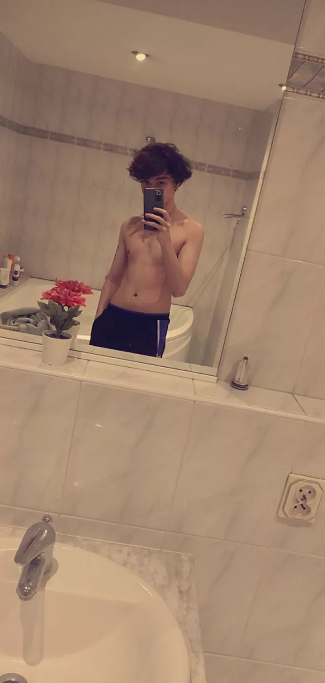 Am i Twink enough? Am i Twink enough?