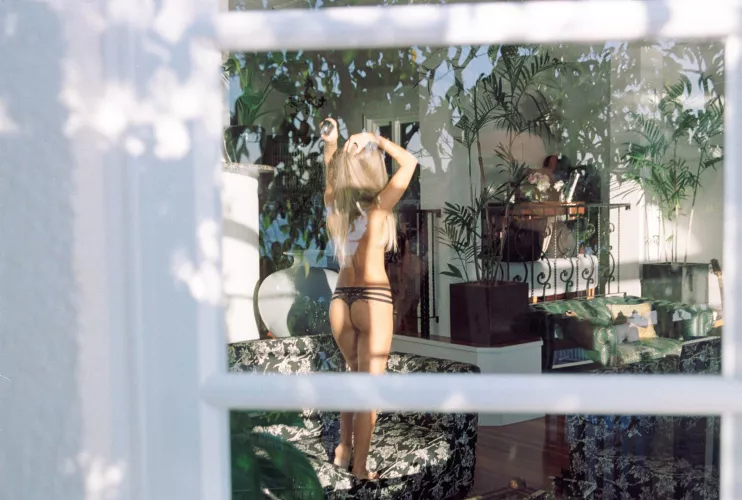 Amelia Jane by Aaron Gray