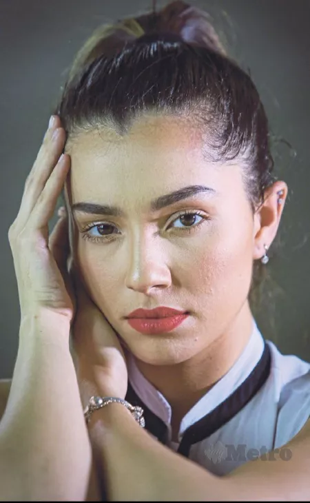 Amelia Thripura Henderson Amelia Thripura Henderson