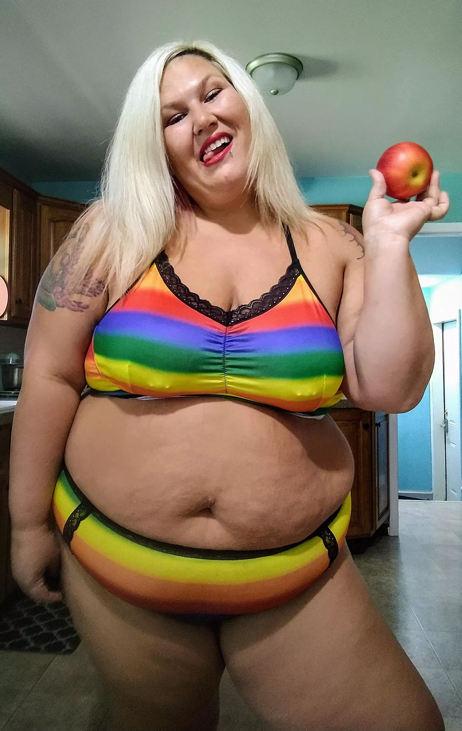 An apple a day....will never be as sweet as my pussy An apple a day....will never be as sweet as my pussy