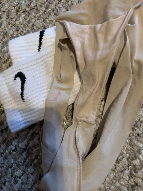 An early Christmas gift from my girlfriend (pms open) An early Christmas gift from my girlfriend (pms open)
