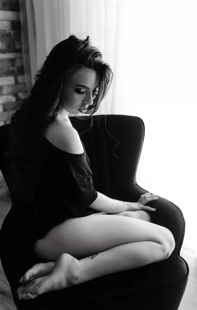 And shades of grey in candlelight β¨ And shades of grey in candlelight β¨