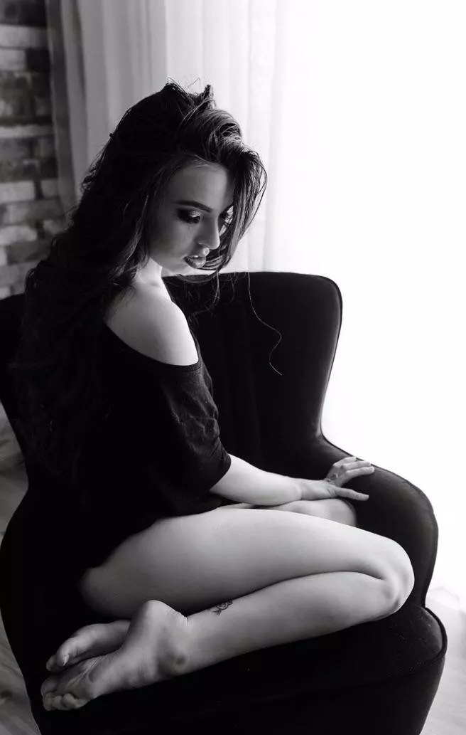 And shades of grey in candlelight β¨ And shades of grey in candlelight β¨