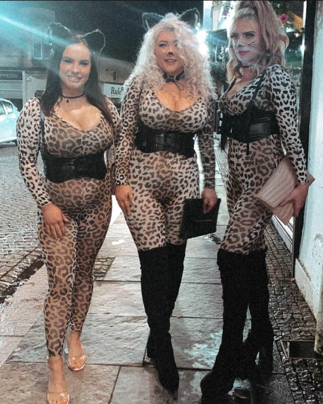 Animal print girls Animal print girls