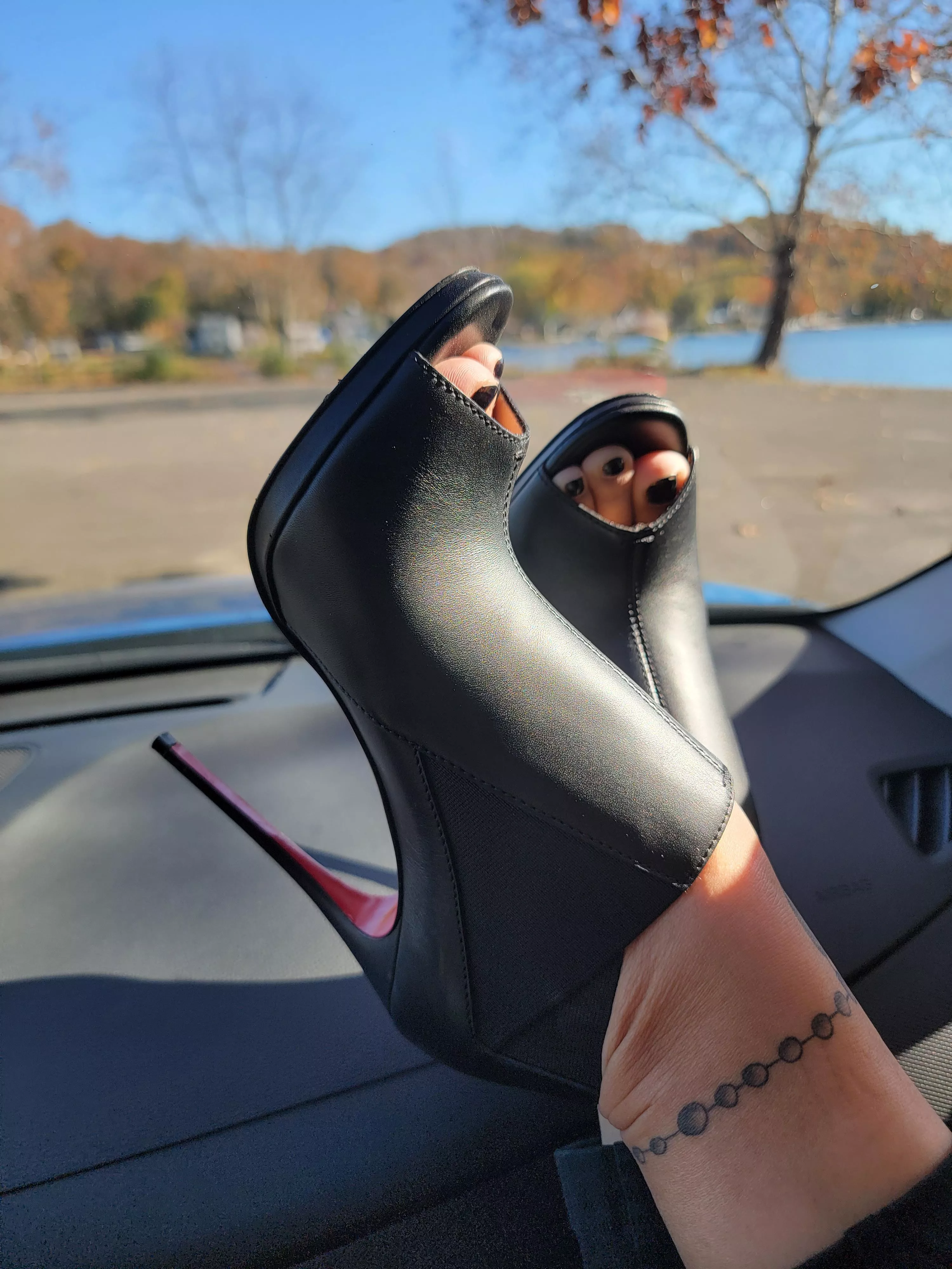 Ankle CL peeps 🖤 Ankle CL peeps 🖤