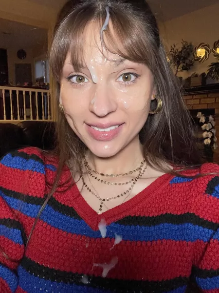 Anna Blossom's cum selfie after sucking cock π¦